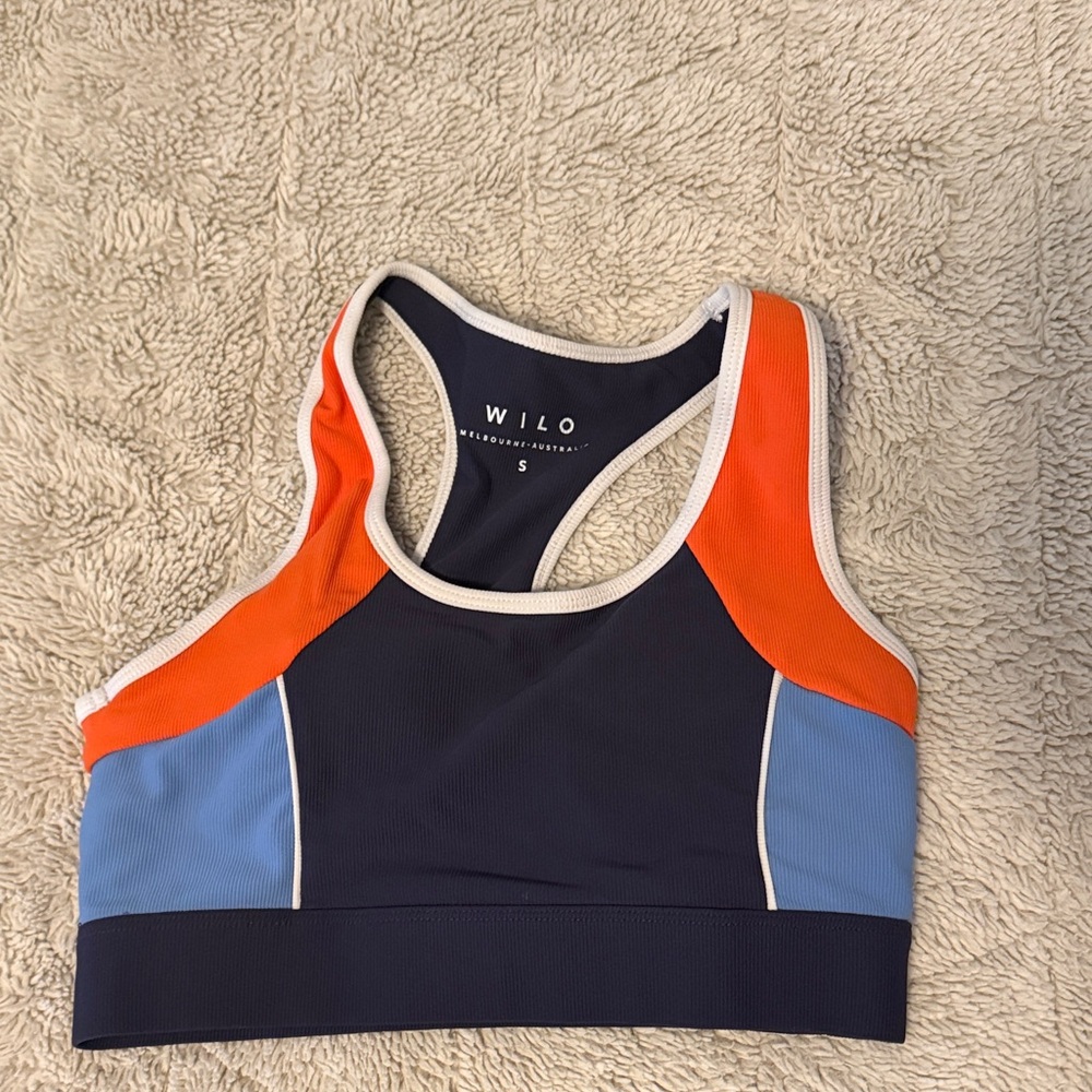 Wilo Women's Colorblock Leggings and Sports Bra